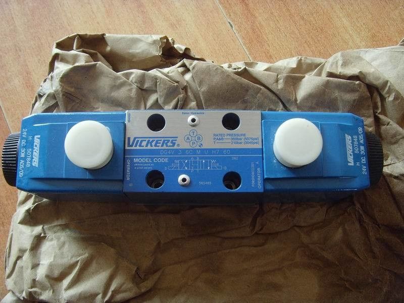 Vickers Dg4v 3 2n M U C6 60 Solenoid Operated Directional Valve Vickers Dg4v 3 2n M U C6 60 Solenoid Operated Directional Valve